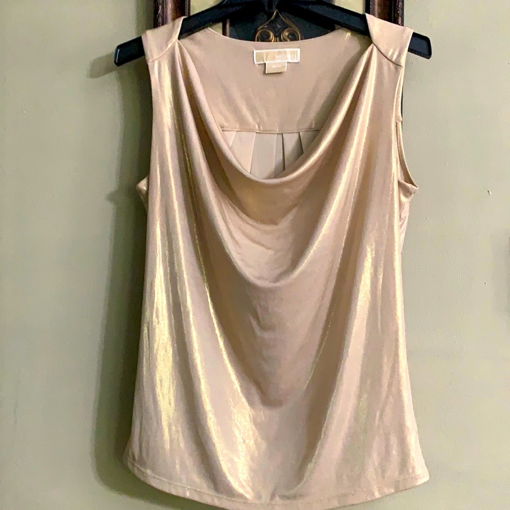 ALL THAT GLITTERS IS GOLD Top! Size medium